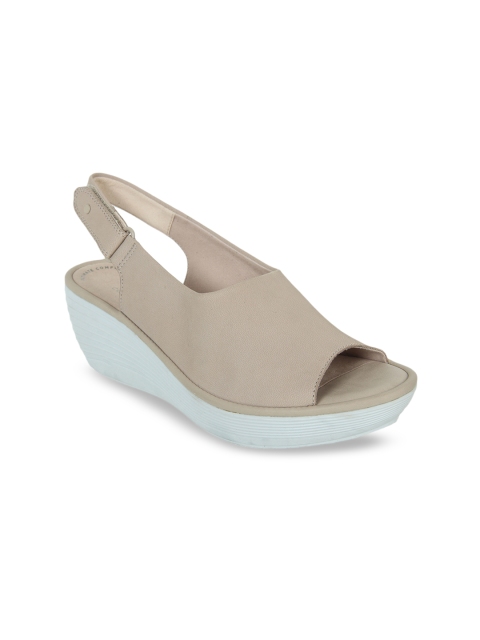 

Clarks Women Beige Solid Sandals
