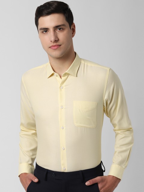 

Peter England Men Yellow Regular Fit Solid Formal Shirt
