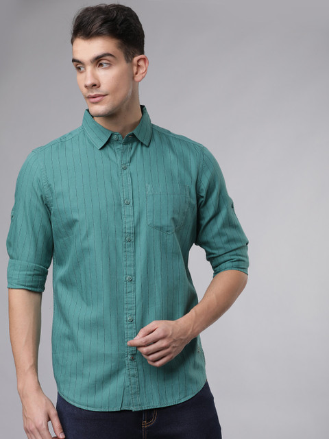 

Ecko Unltd Men Green & Slim Fit Striped Casual Shirt