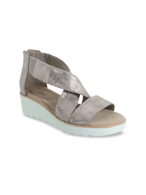 

Clarks Women Grey Solid Heels