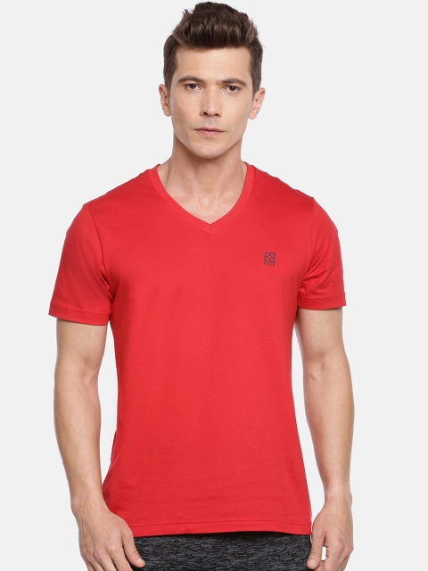 

F A S O Men Red Solid V-Neck T-shirt
