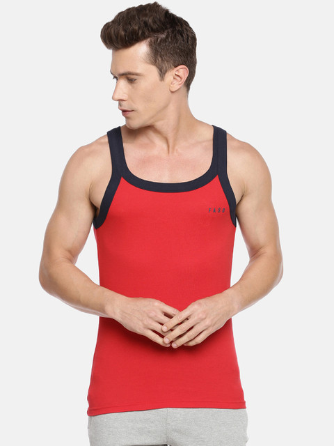 

F A S O Men Red Solid Scoop Neck Innerwear Vest