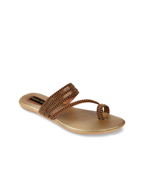 

WOMENS BERRY Women Copper-Toned Solid One Toe Flats