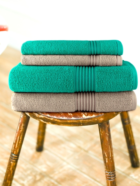 

swiss republic Unisex Pack of 4 Solid Signature 630 GSM Towels, Beige