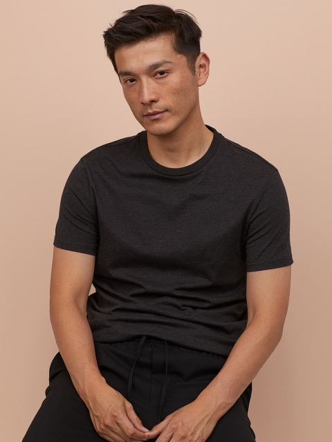 H&M Men Black Solid Cotton T-shirt Regular Fit