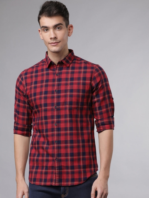 

LOCOMOTIVE Men Red & Navy Blue Slim Fit Checked Casual Shirt