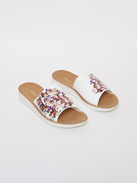 

Ginger by Lifestyle Women White & Pink Printed Open Toe Flats
