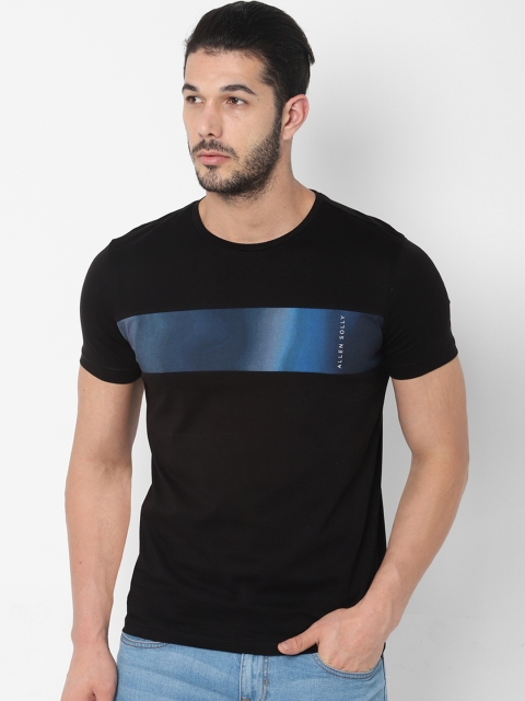 

Allen Solly Sport Men Black & Blue Colourblocked Round Neck T-shirt
