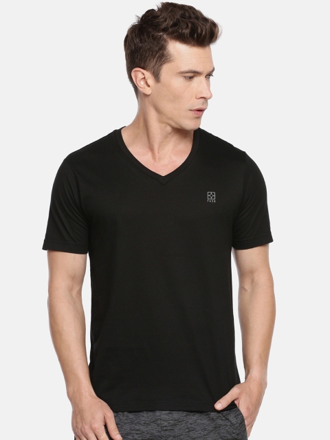 

F A S O Men Black Solid V-Neck T-shirt