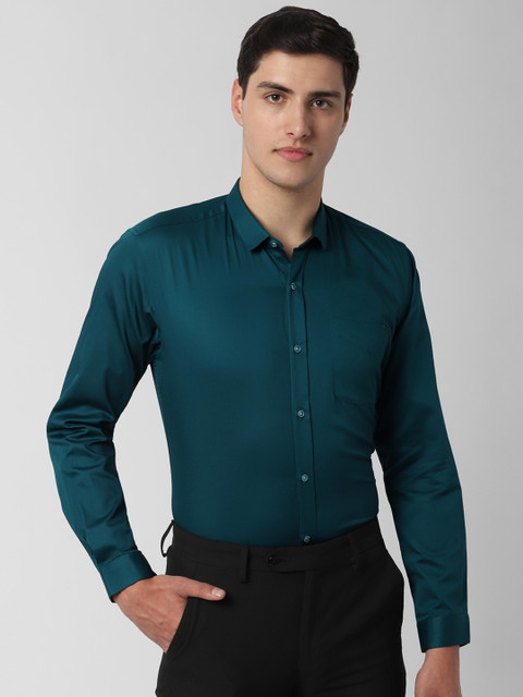 

Peter England Men Blue Regular Fit Solid Formal Shirt