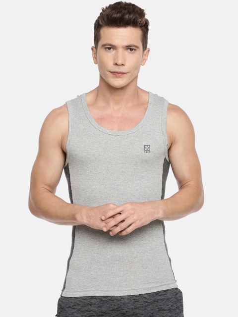 

F A S O Men Grey Solid Scoop Neck Innerwear Vest