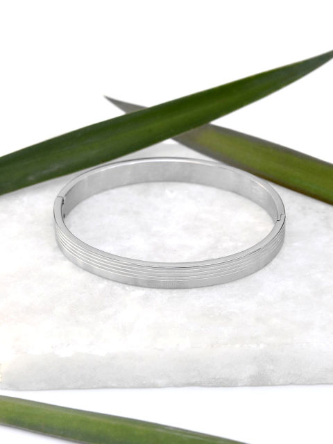 

Tistabene Men Silver-Plated Alloy Cuff Bracelet
