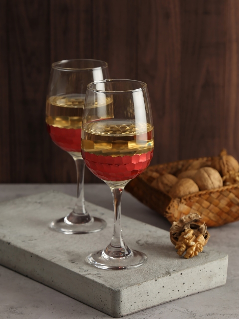 

India Circus by Krsnaa Mehta Set of 2 Transparent & Pink Honeycomb Wine Glasses 250 ml