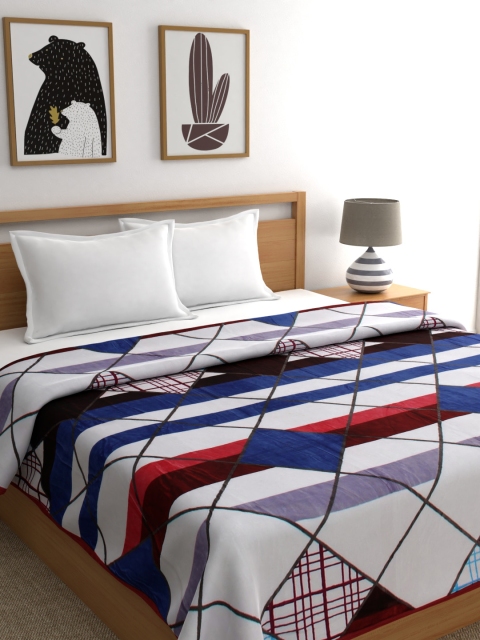 

A Homes Grace White Geometric Mild Winter 350 GSM Microfiber Double Bed Flannel Blanket