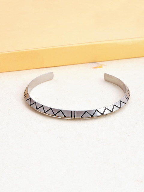 

Tistabene Men Black & Silver-Plated Cuff Bracelet