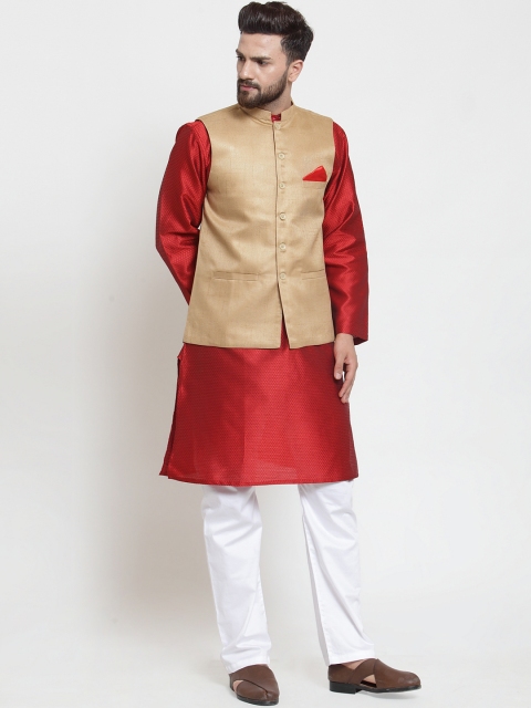 

NEUDIS Men Red & White Self Design Kurta with Pyjamas