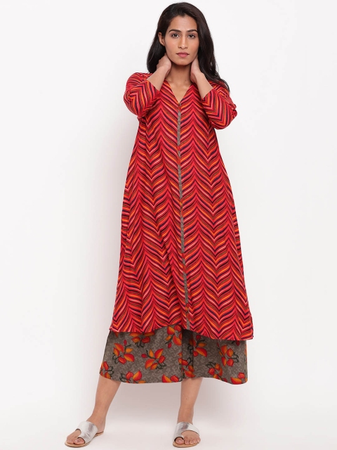 

trueBrowns Women Red & Black Printed Kurta with Palazzos