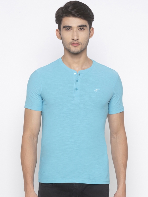 

Globus Men Blue Solid Henley Neck Slim Fit T-shirt