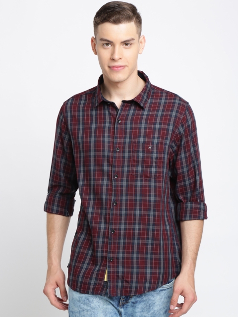 

TED HARBOR Men Maroon & Navy Blue Slim Fit Checked Casual Shirt