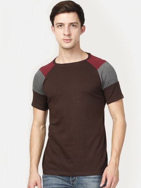 

Le Bison Men Coffee Brown Solid Round Neck T-shirt