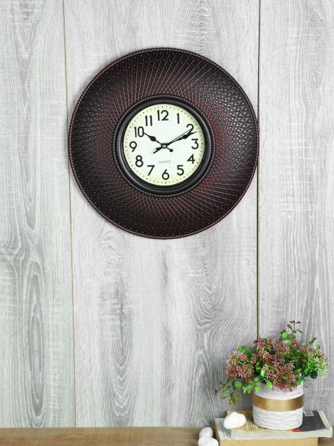 

House Of Accessories Black Round Textured 40 cm Analogue Wall Clock