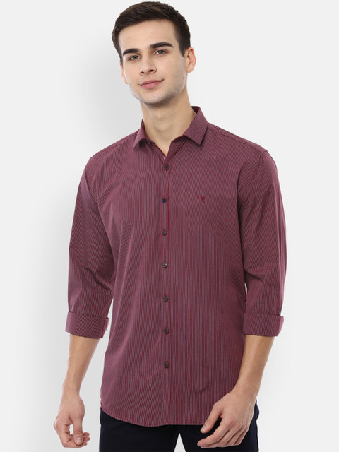 

V Dot Men Maroon Slim Fit Striped Casual Shirt