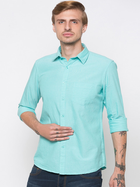 

Globus Men Green Regular Fit Solid Casual Shirt
