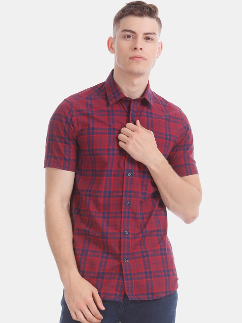 

Arrow Sport Men Red & Blue Slim Fit Checked Casual Shirt