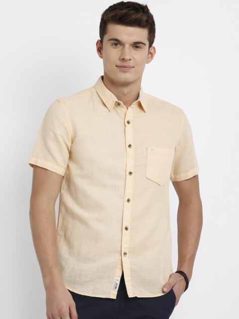 

t-base Men Peach-Coloured Regular Fit Solid Casual Shirt