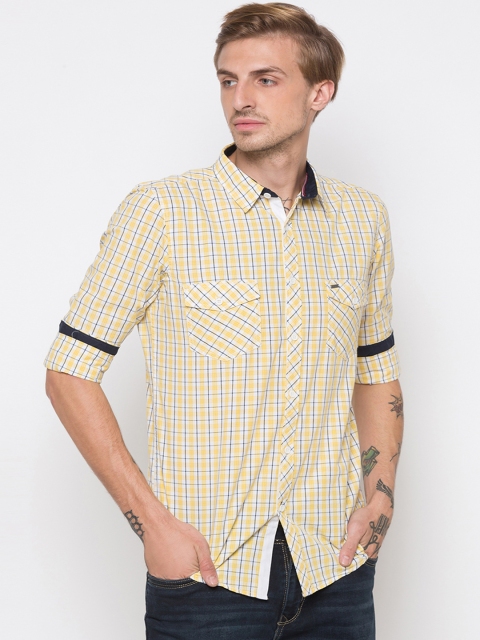 

Globus Men Yellow & White Regular Fit Checked Casual Shirt