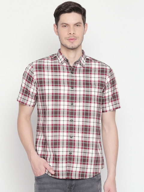 

BYFORD by Pantaloons Men Red & White Regular Fit Checked Casual Shirt