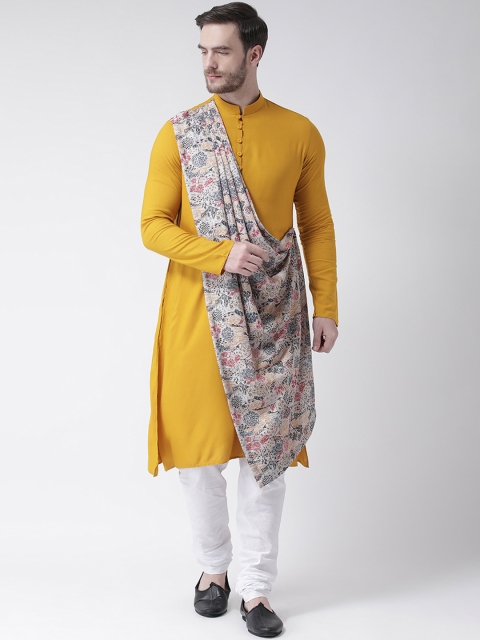 

DEYANN Men Yellow & White Printed Kurta with Churidar