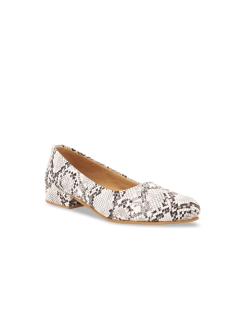 

TRENDS & TRADES Girls White & Brown Printed Ballerinas
