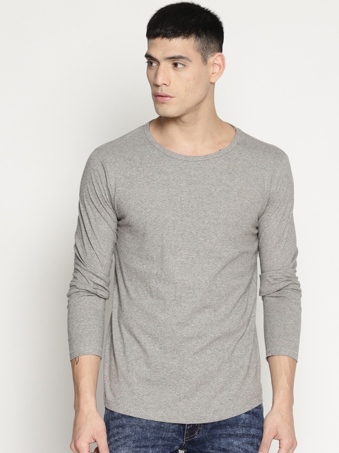 

IMPACKT Men Grey Solid Round Neck T-shirt