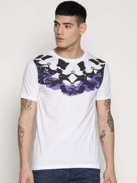 IMPACKT Men White Printed Round Neck T-shirt
