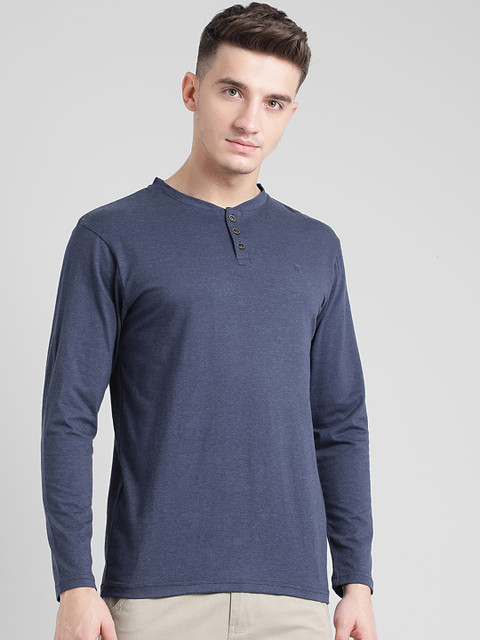 

REALM Men Blue Solid Henley Neck T-shirt