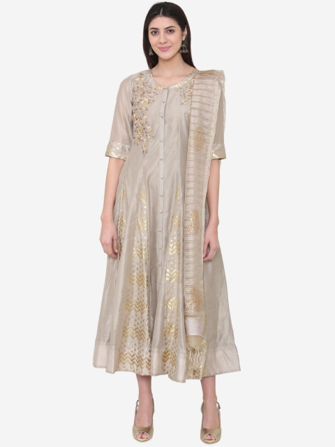 

Laabha Women Grey Printed Fit and Flare Dress with Dupatta