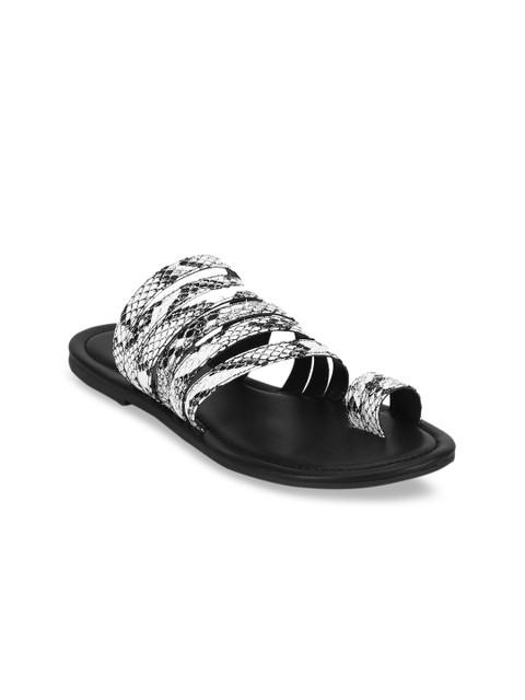 

Truffle Collection Women Black Animalskin Textured One Toe Flats