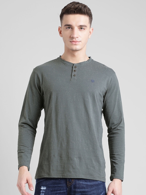 

REALM Men Grey Solid Henley Neck T-shirt