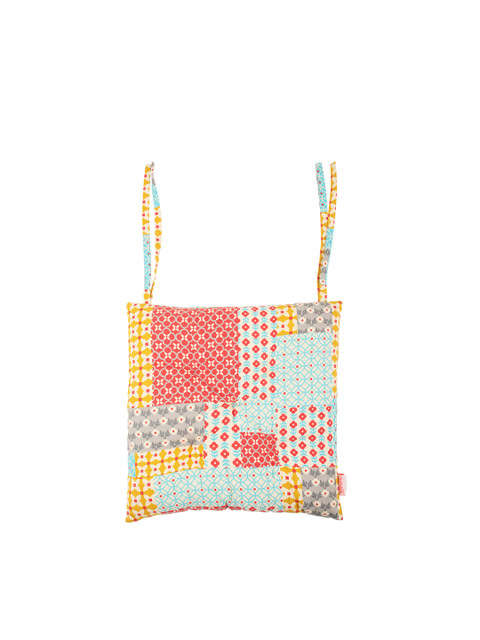 

Chumbak Red & Blue Printed Cosy Weaves Seat Cushion
