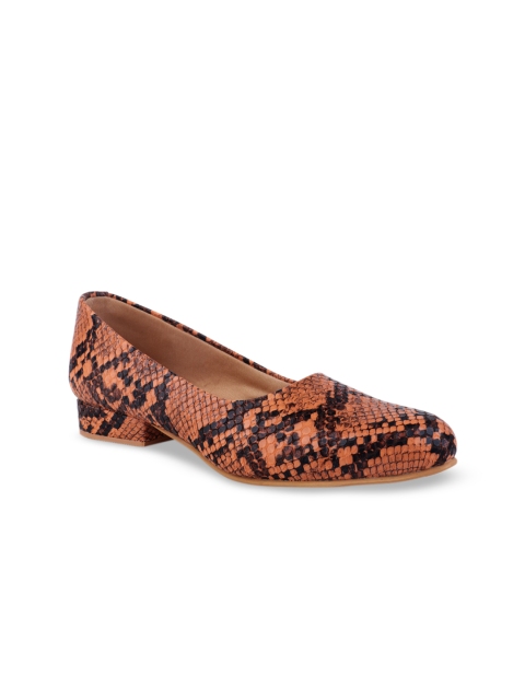 

TRENDS & TRADES Girls Orange & Black Printed Pumps