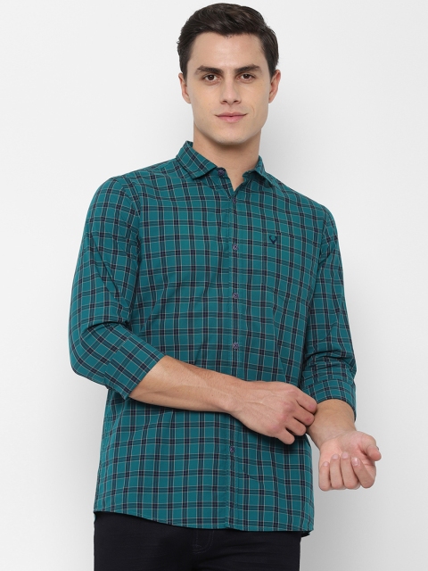 

Solly Jeans Co. Men Green Regular Fit Checked Casual Shirt