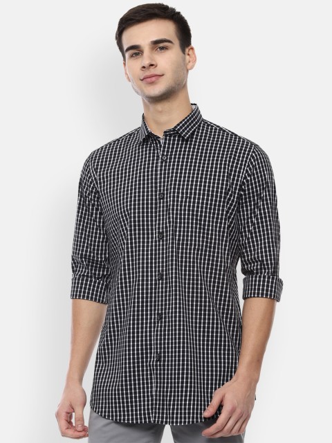 

Van Heusen Sport Men Black & White Slim Fit Checked Casual Shirt