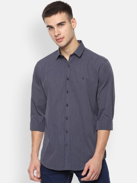 

V Dot Men Navy Blue & Off-White Slim Fit Striped Casual Shirt
