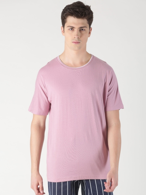 

Blue Saint Men Pink Solid Round Neck T-shirt