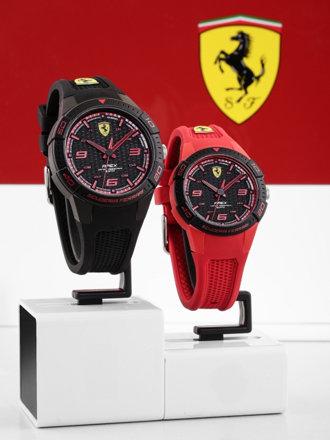 

SCUDERIA FERRARI Men Black & Red Set Of 2 Apex Analogue Watch 0870044