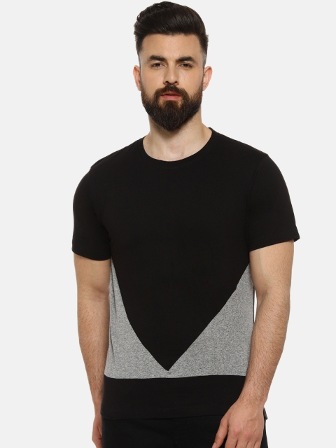 

Campus Sutra Men Black & Grey Colourblocked Round Neck T-shirt