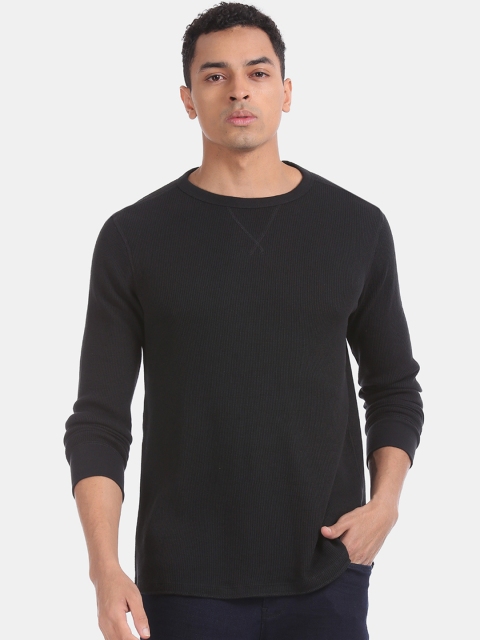

GAP Men Black Self Design Round Neck T-shirt