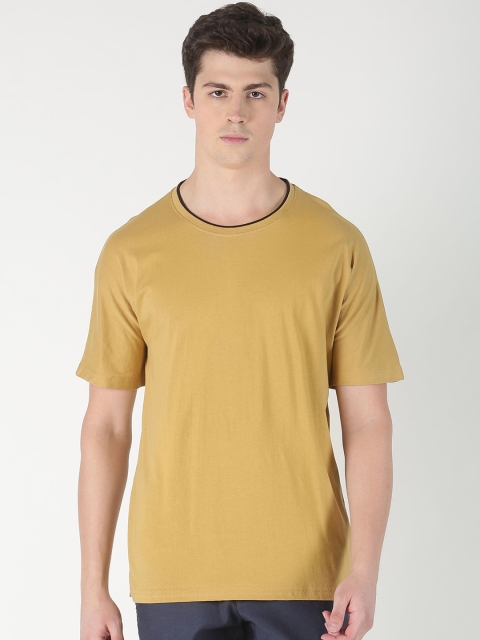 

Blue Saint Men Brown Solid Round Neck T-shirt
