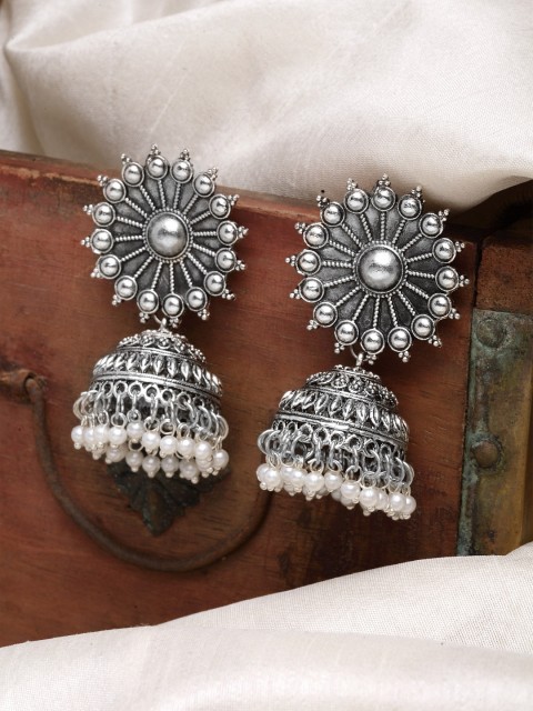 

Infuzze Silver-Plated & Off-White Dome Shaped Jhumkas
